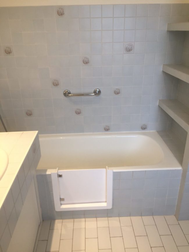 Ouverture porte baignoire