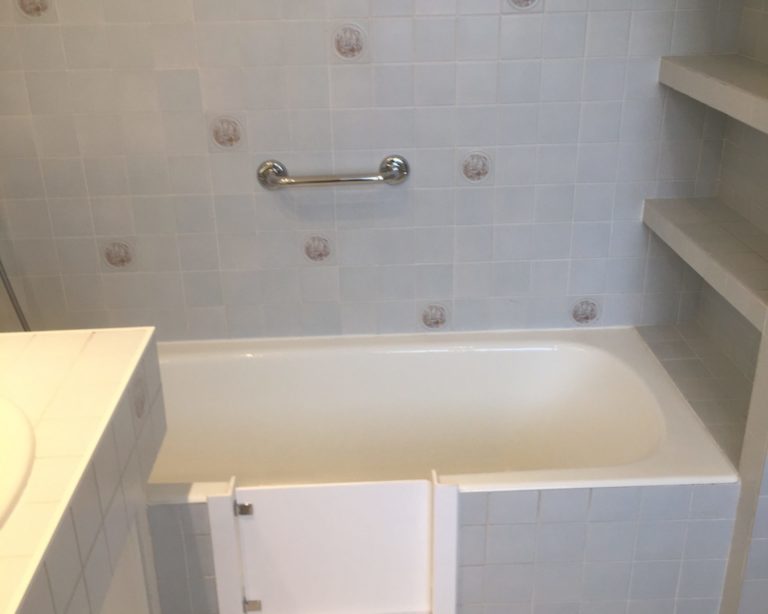 Ouverture porte baignoire